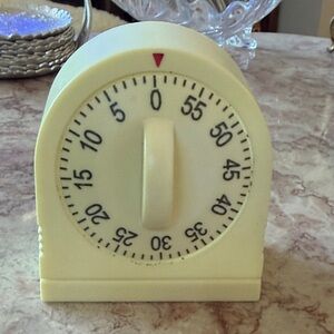 EUC~Vintage Yellow Kitchen Timer